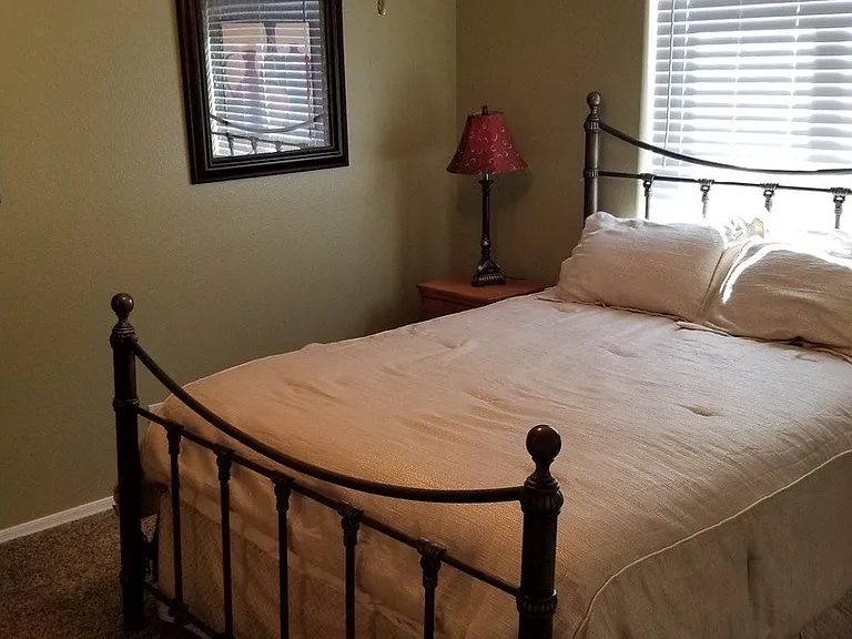 2410 Hillview Dr — Photo 9