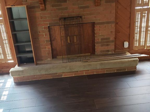 3rd image of 6992 Shadow Oaks Dr