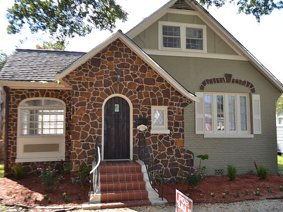 2nd image of 110 E Park Pl