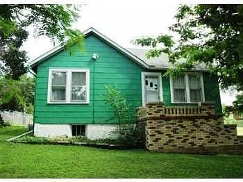 8100 Acorn Ave photo 1
