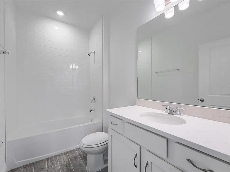 2100 Maverick Ct — Photo 20