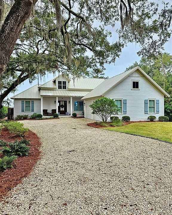 1st image of 28 Frederica Oaks Ln