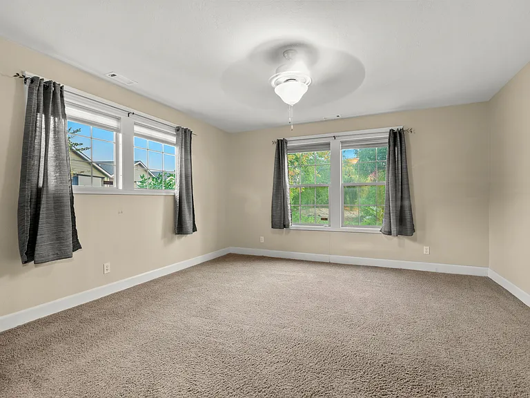 2581 S Gatewood Ln — Photo 12