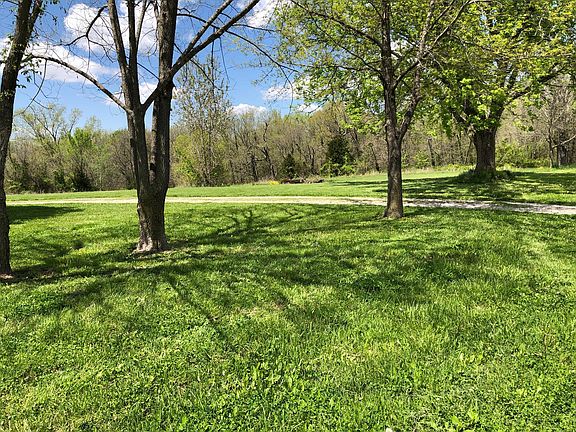5th image of 884 SW County Road 1
