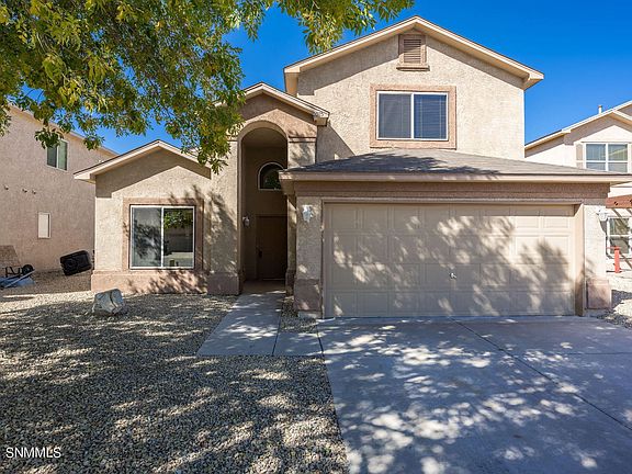2nd image of 2085 Briarwood Ln