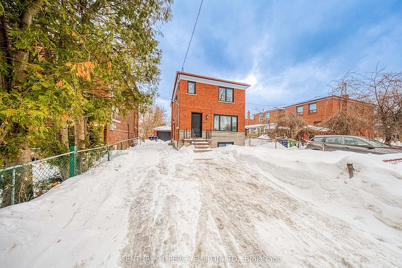 Toronto House for rent - 4 Bedrooms in Toronto