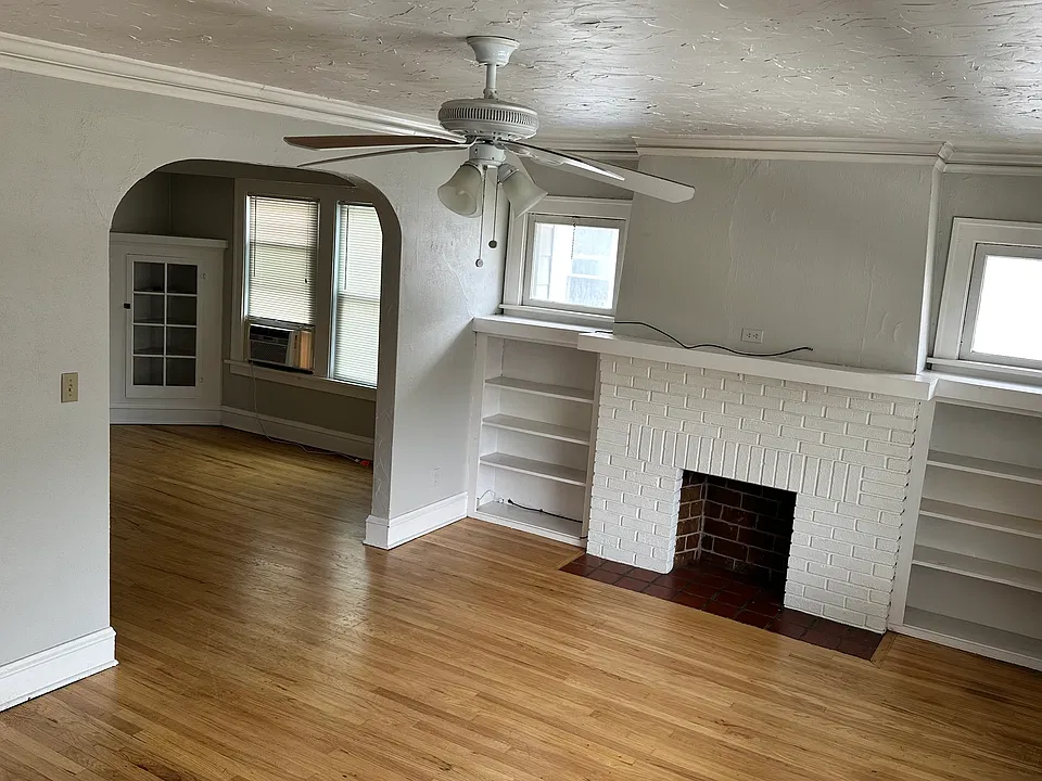 14964 Delaware Ave #UP