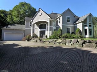 605 Snake Den Rd, West Milford, NJ 07480