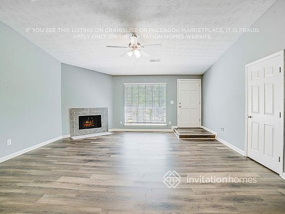 5th image of 616 Candlewick Ln NW