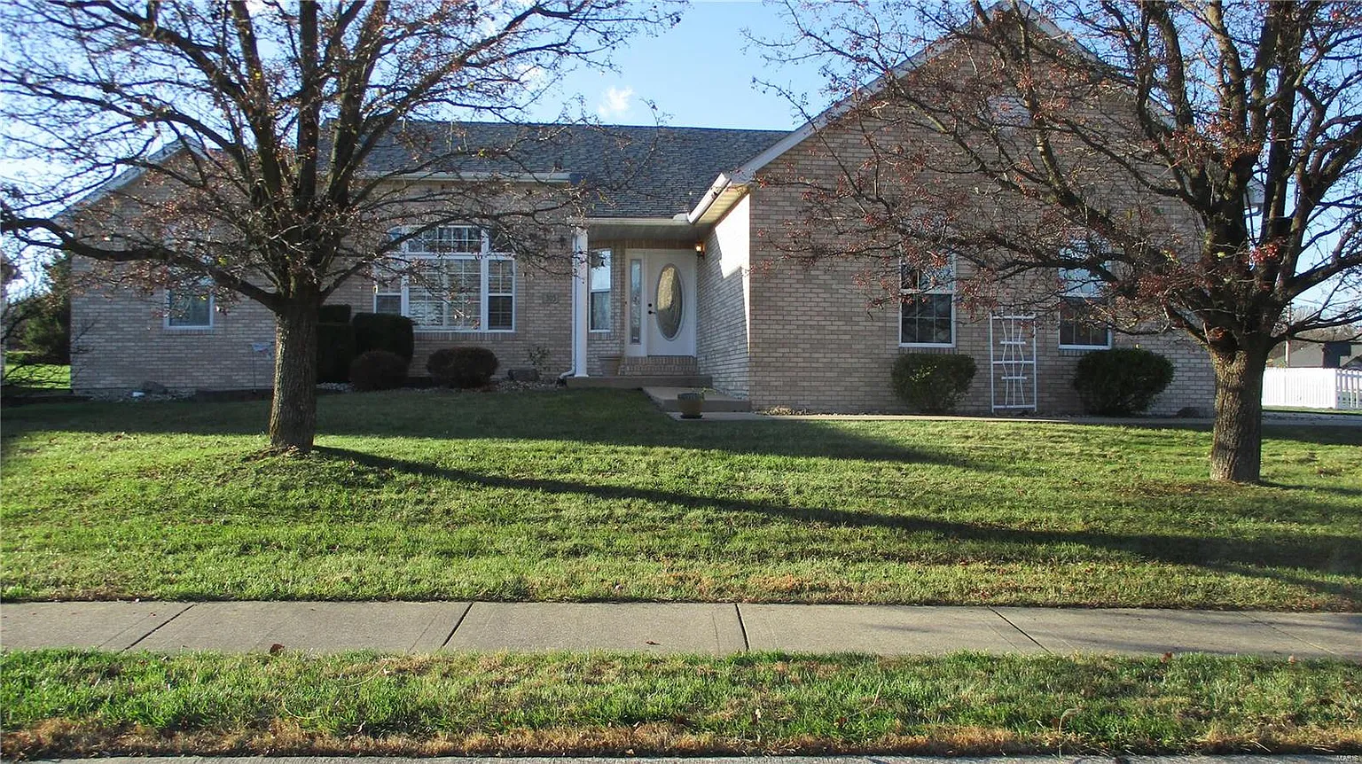 305 Old Homestead Dr photo 1