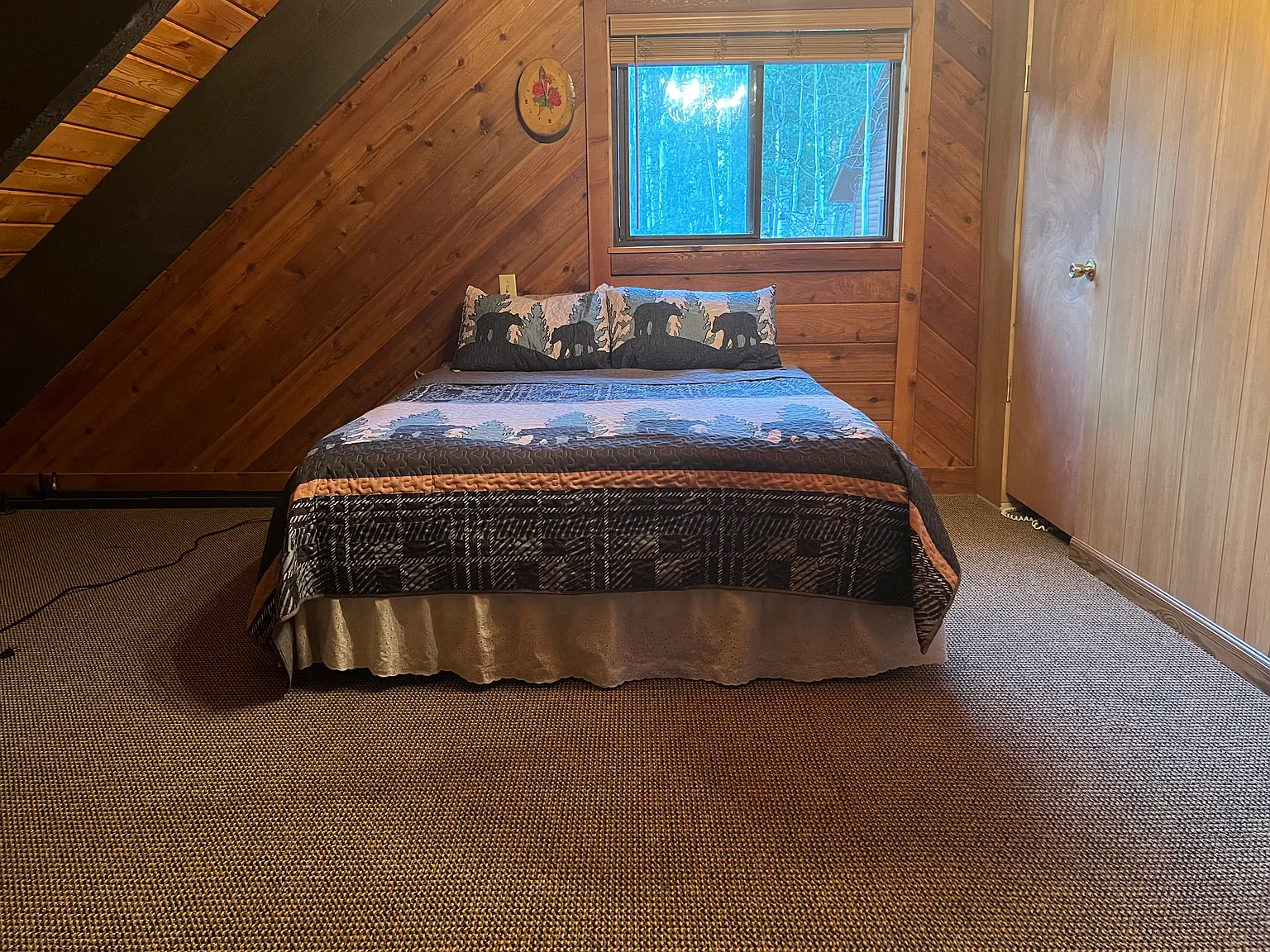 472 Walnut Dr — Photo 2