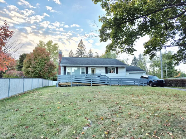172 S Manning St, Hillsdale, MI 49242