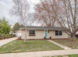 830 Heritage Trl, Oshkosh, WI 54904