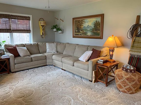 2nd image of 1601 Scenic Dr