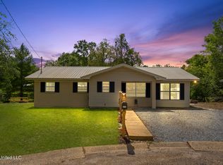 2370 Davidson Rd, Ocean Springs, MS 39564