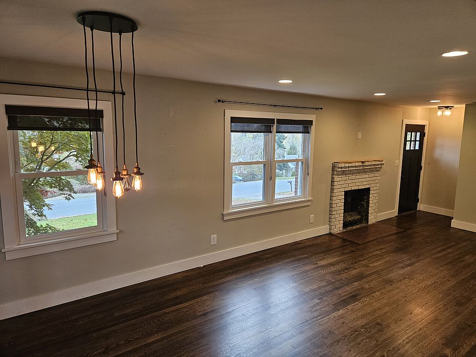 Pendant lights for dining table.