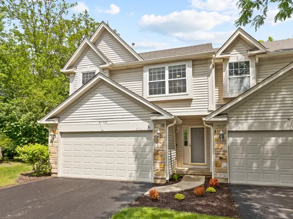 8108 Sierra Woods Ln, Carpentersville, IL 60110