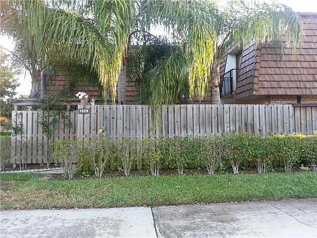 1st image of 1609 16th Ln
