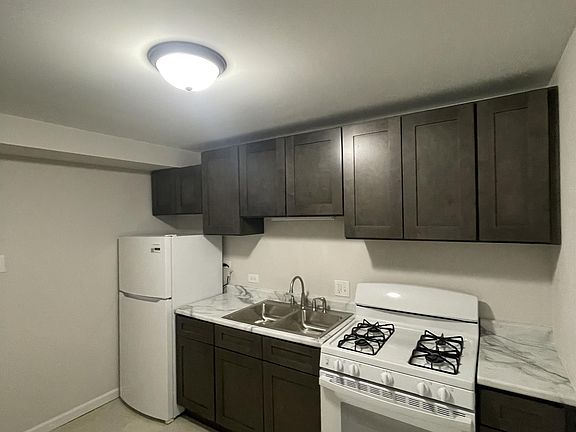 5th image of 3129 48th Ct #1W
