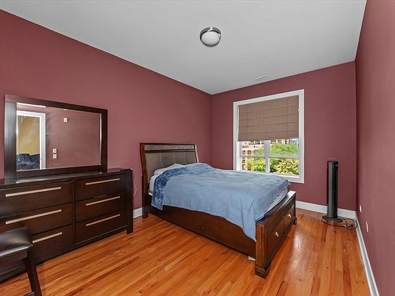 5th image of 207 E 31st St APT 5C