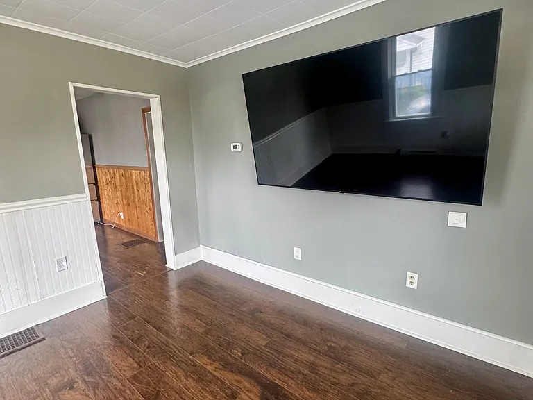 1537 Mount Pleasant Connell Rd — Photo 4