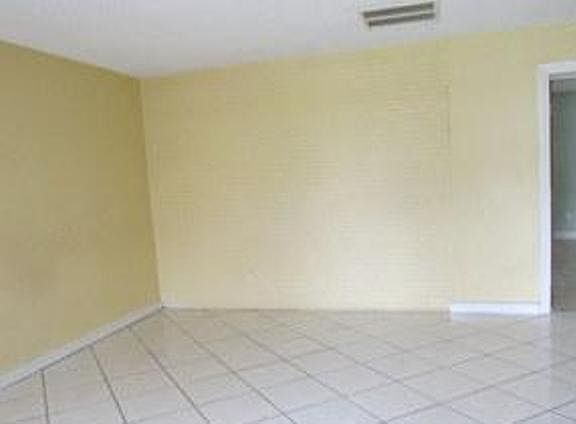 3rd image of 1130 NW 200th St