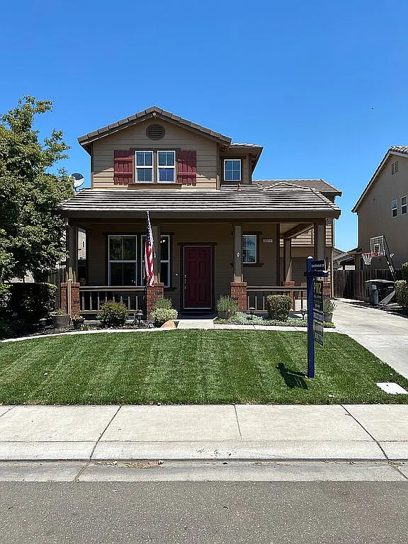 2211 Ashlar Way photo 1