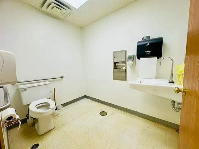 18 Sportsman Dr — Photo 27