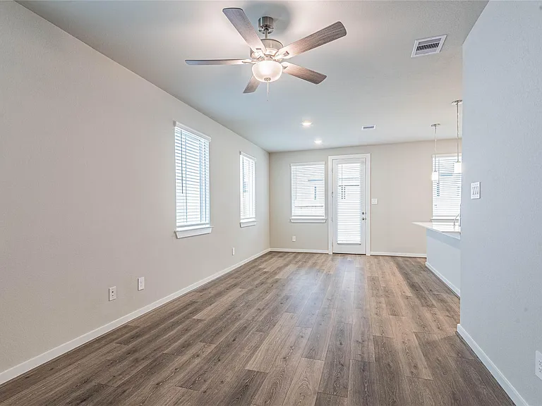 4109 Fig Grove St — Photo 3