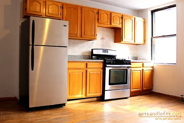 Rented by aptsandlofts.com | media 10