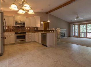 1602 Paradise Landing Rd, Kimberling City, MO 65686