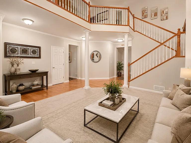 5218 Greenshire Cir — Photo 2