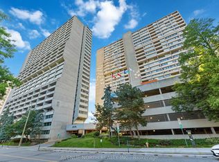 500 Laurier Ave W #908, Ottawa, ON K1R5E1