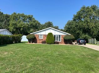 1908 Patti Ln, Schererville, IN 46375