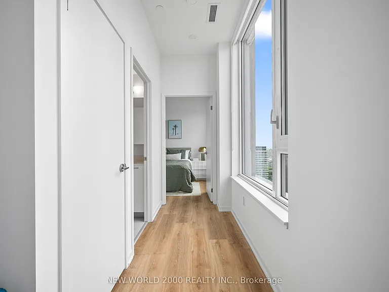 101 Roehampton Ave #2211 — Photo 13