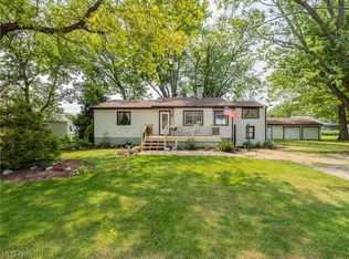 924 Barnes Rd N, Vermilion, OH 44089