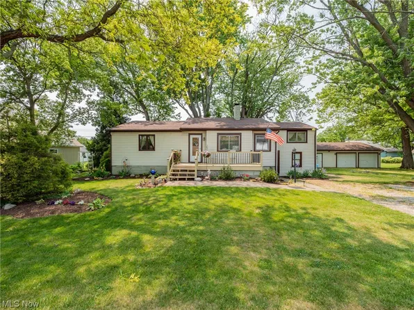 924 Barnes Rd N, Vermilion, OH 44089