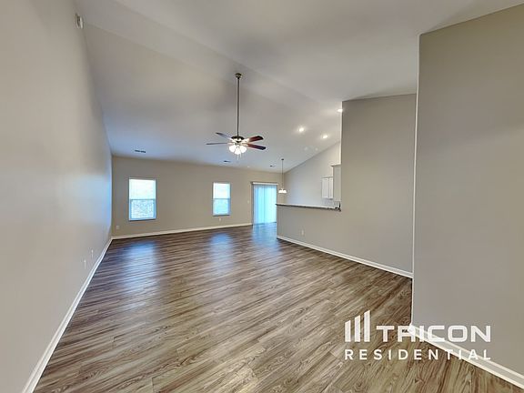 3rd image of 860 Joselynn Dr