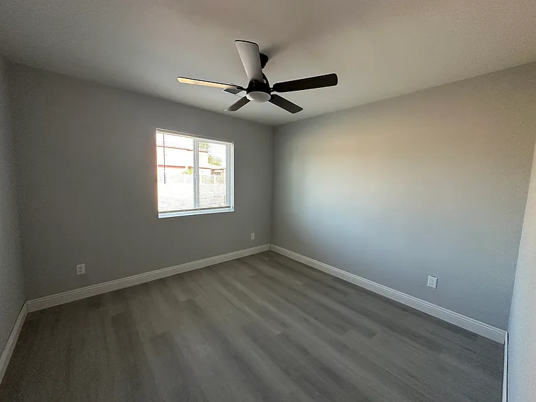 4825 Lincoln Ave — Photo 13