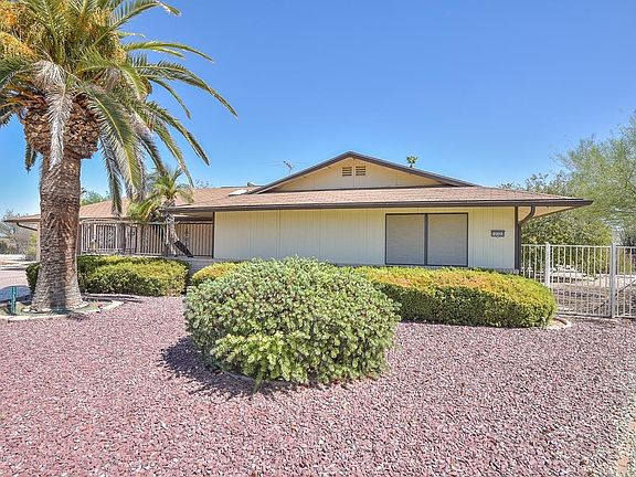 3rd image of 12323 W Rock Springs Dr