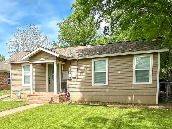 216 Pecan St, Waxahachie, TX 75165