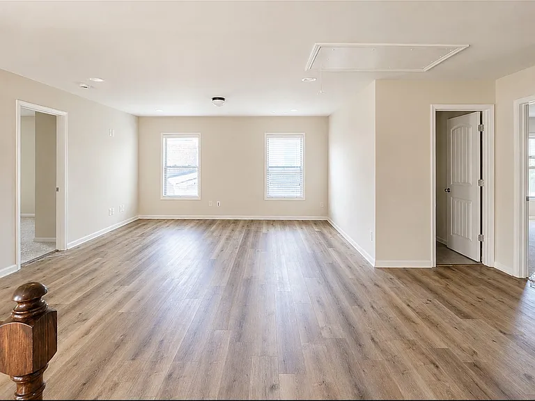 7770 Harbison Hollow Ln — Photo 17