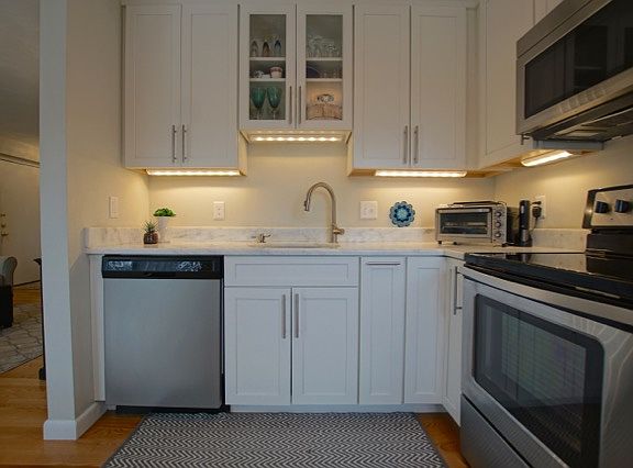 2nd image of 11 Glen Devin St