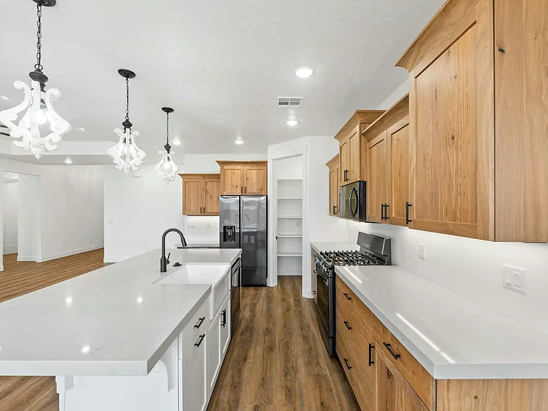 2628 S 3210 E — Photo 10