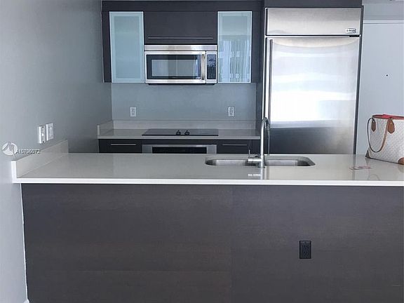 4th image of 500 Brickell Ave APT 3806