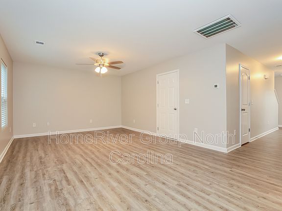 4th image of 1876 Northside Dr