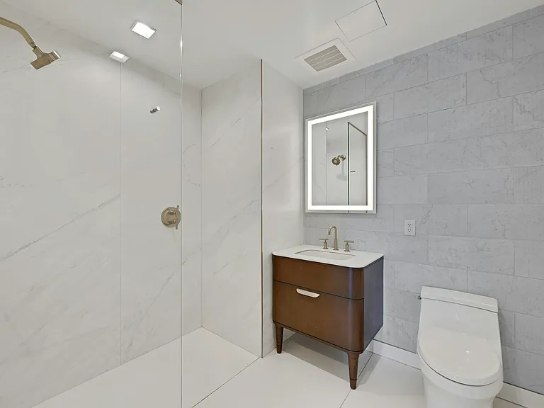 320 Adolphus Ave #808 — Photo 7