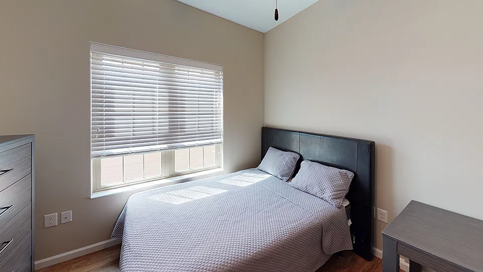 5 bed, 1520 sqft, $4,500 — Photo 4