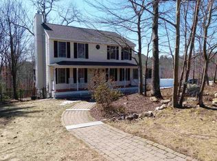 12 Morningside Dr, Hooksett, NH 03106