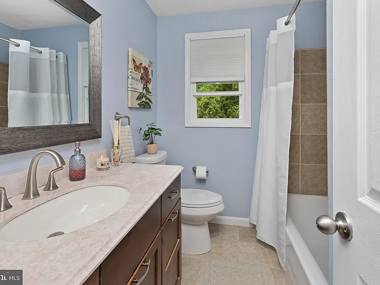 295 Lander Dr #B — Photo 16